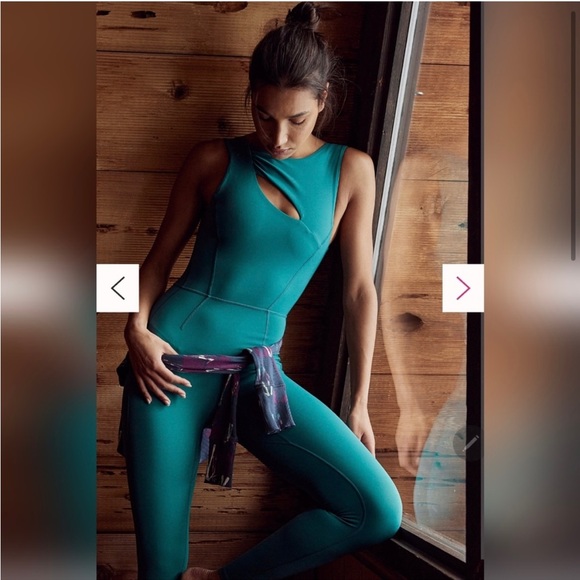 Free People Movement One Piece
Bodysuit Illuminate Onesie, in blue, size xs - Picture 1 of 8